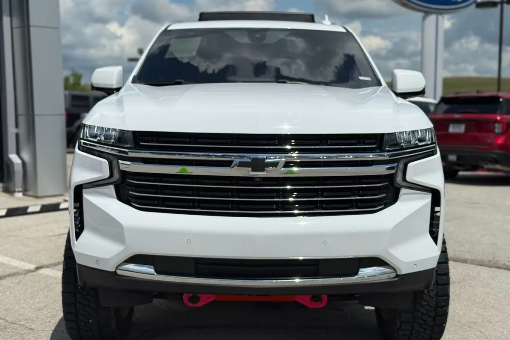 2022 Chevrolet Tahoe LT photo 1