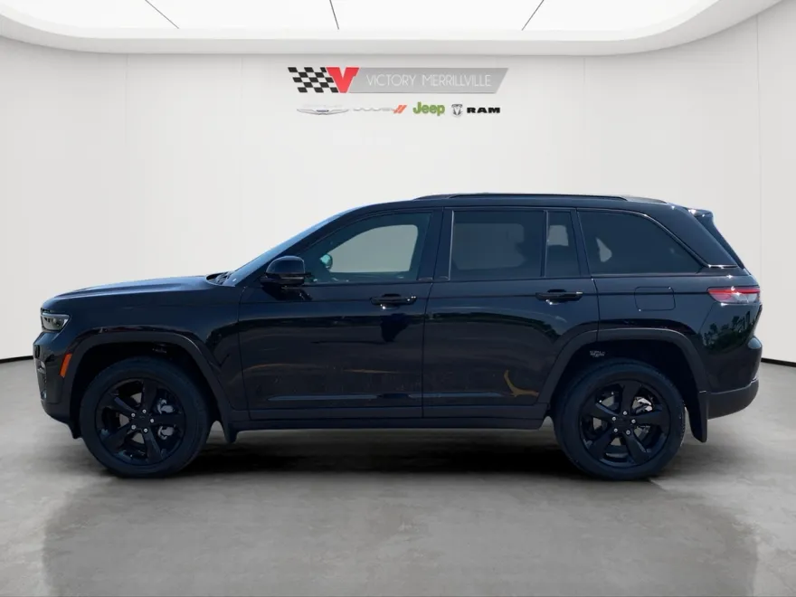 2025 Jeep Grand Cherokee Limited photo 1