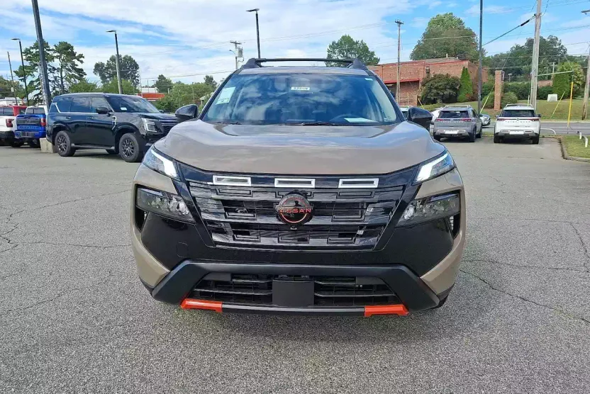 2026 Nissan Rogue SV photo 1