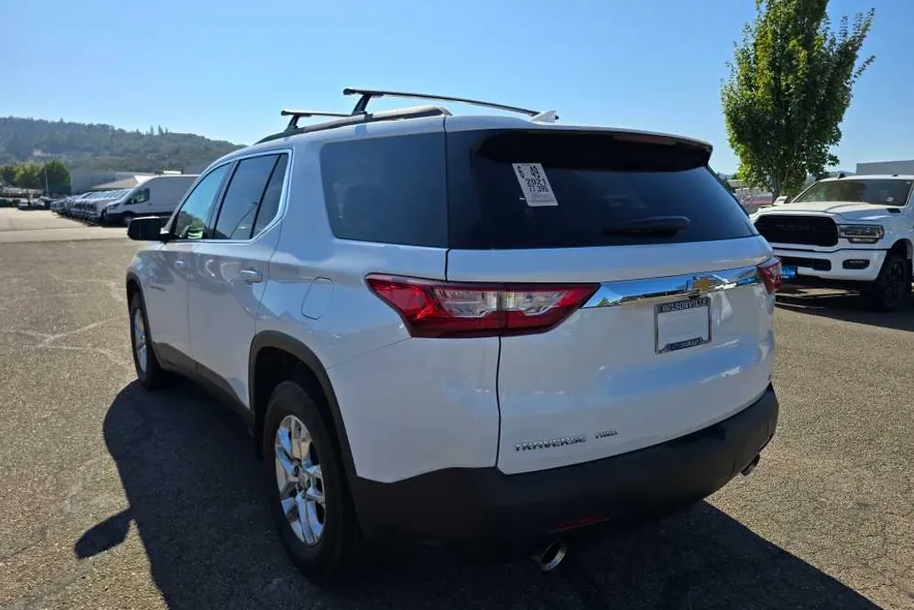 2021 Chevrolet Traverse Cloth 1LT photo 1