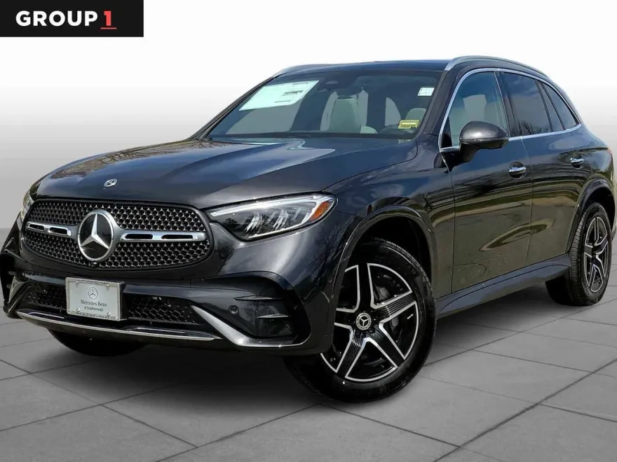 2025 Mercedes Benz GLC 300 4MATIC photo 1