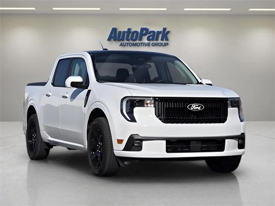2025 Ford Maverick photo 1