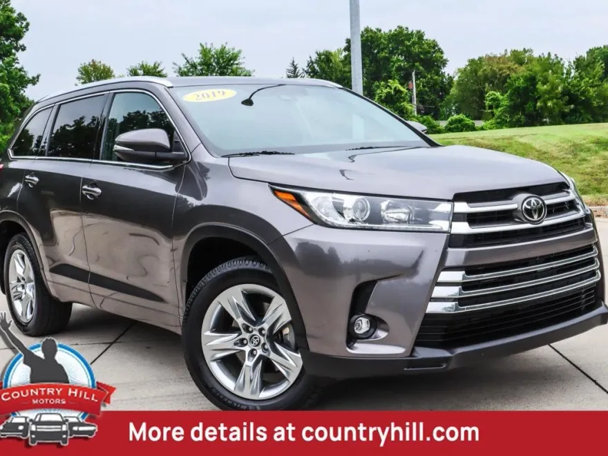 2019 Toyota Highlander Limited photo 1