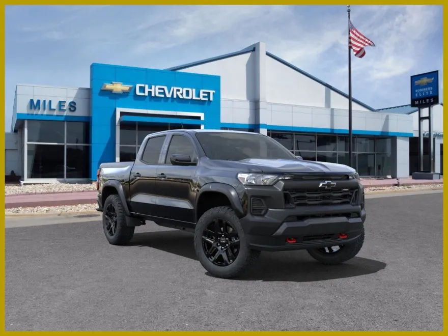 2025 Chevrolet Colorado Trail Boss photo 1