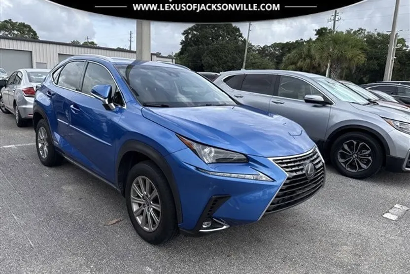 2019 Lexus NX 300h Luxury photo 1
