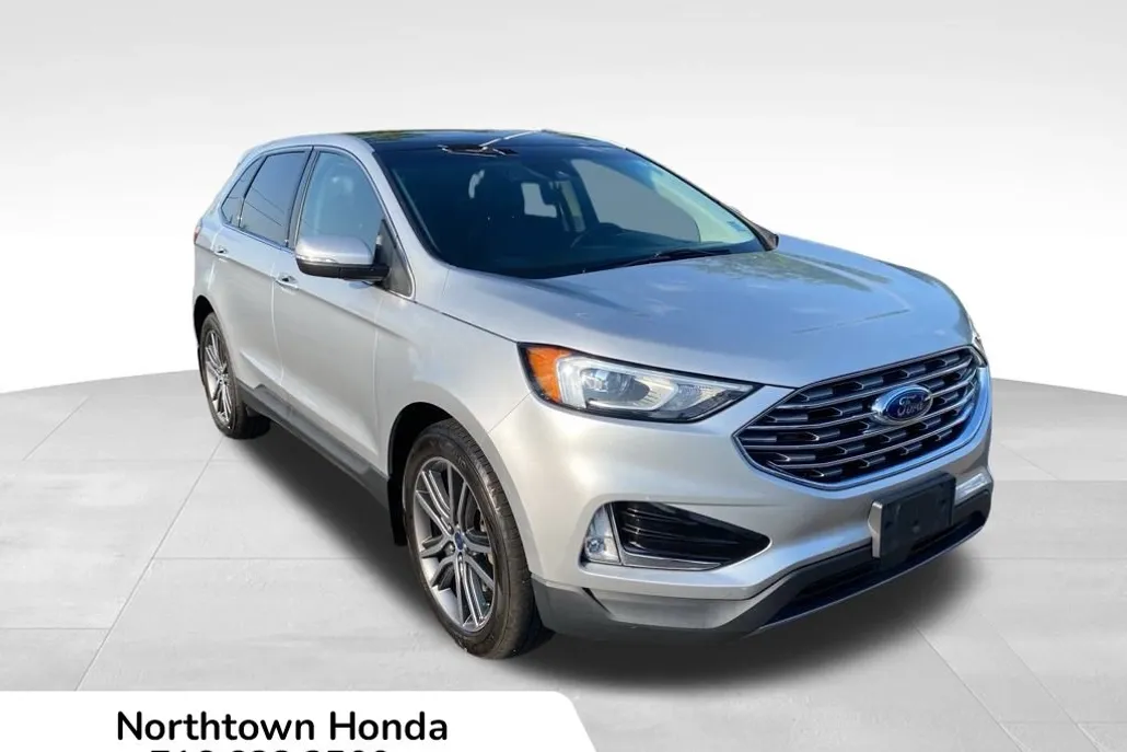 2019 Ford Edge Titanium photo 1