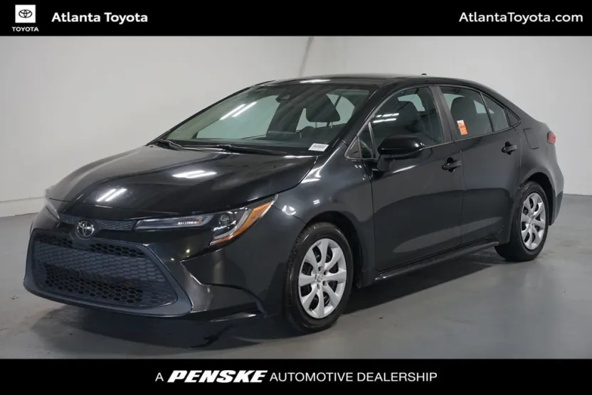 2021 Toyota Corolla LE photo 1
