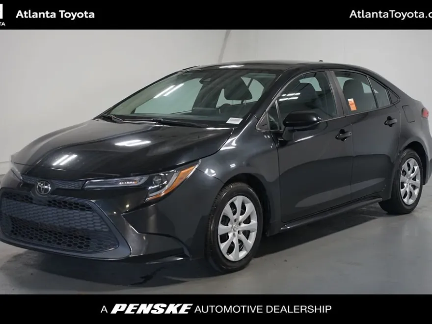 2021 Toyota Corolla LE photo 1