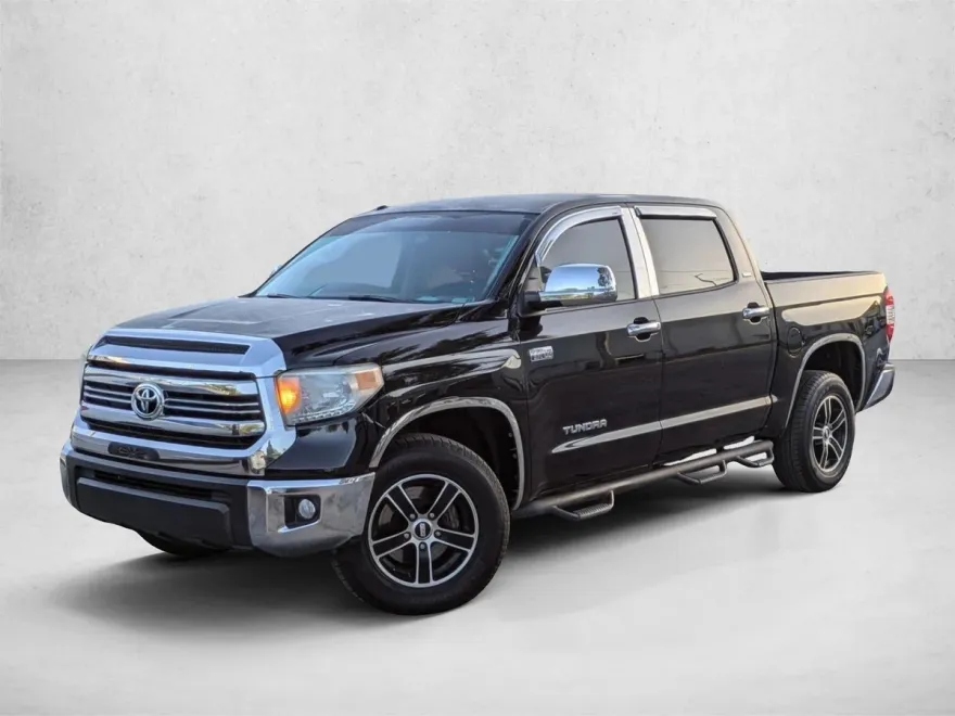 2016 Toyota Tundra SR5 photo 1
