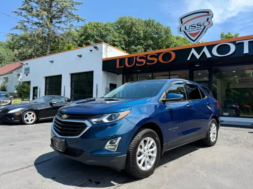 2020 Chevrolet Equinox LT photo 1
