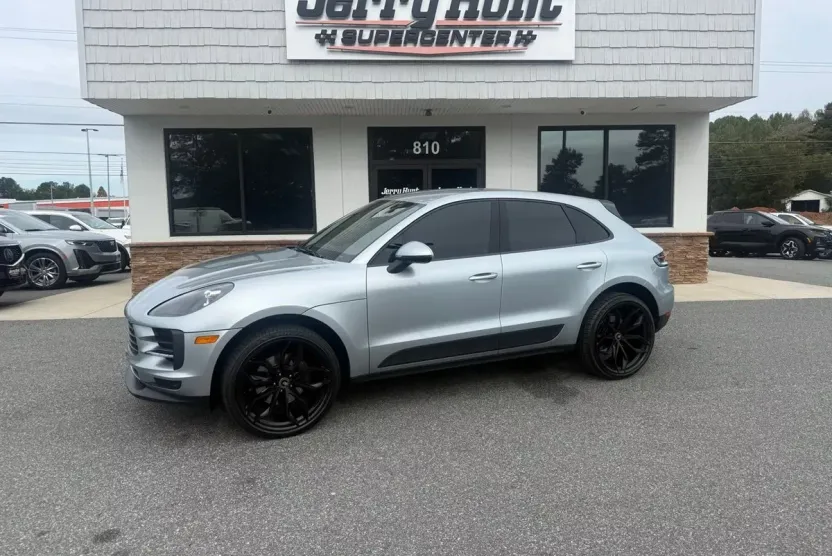 2020 Porsche Macan Base photo 1