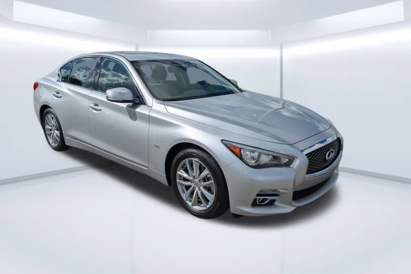 2017 Infiniti Q50 3.0t Premium photo 1