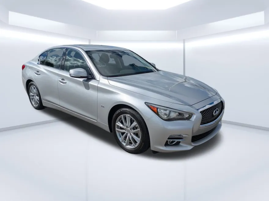 2017 Infiniti Q50 3.0t Premium photo 1