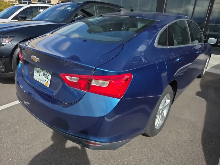 2019 Chevrolet Malibu LS photo 1