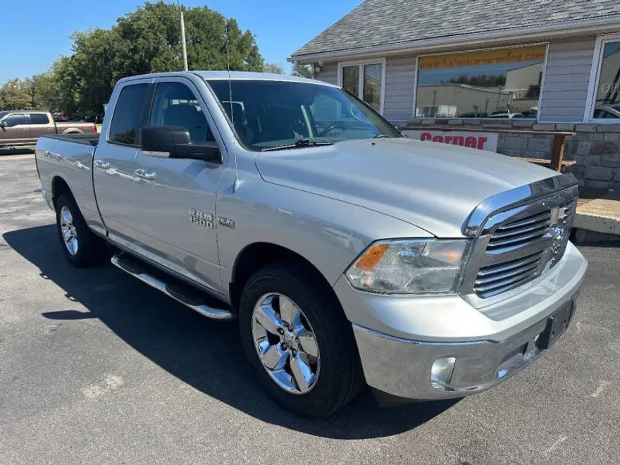 2013 Ram 1500 SLT photo 1