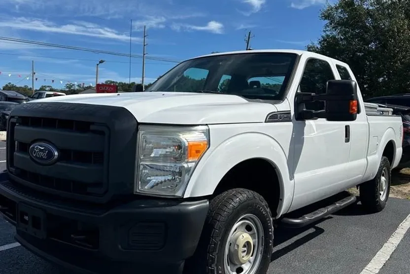 2015 Ford F-250 XL photo 1
