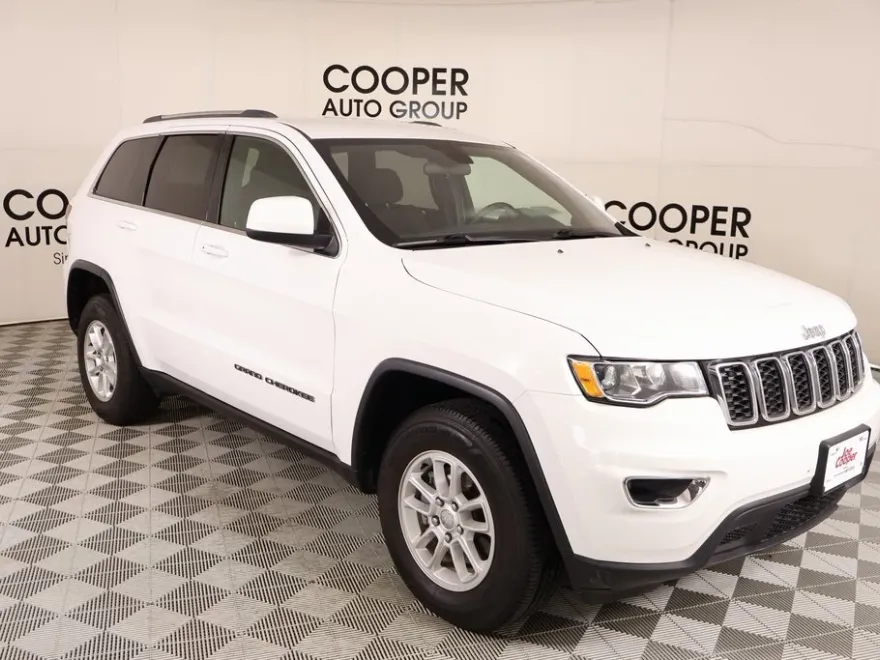 2020 Jeep Grand Cherokee Laredo E photo 1