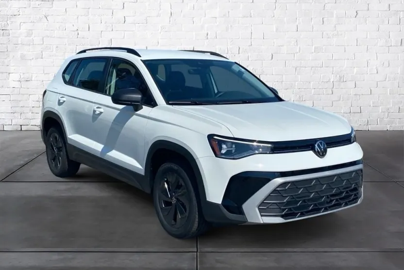 2025 Volkswagen Taos S photo 1