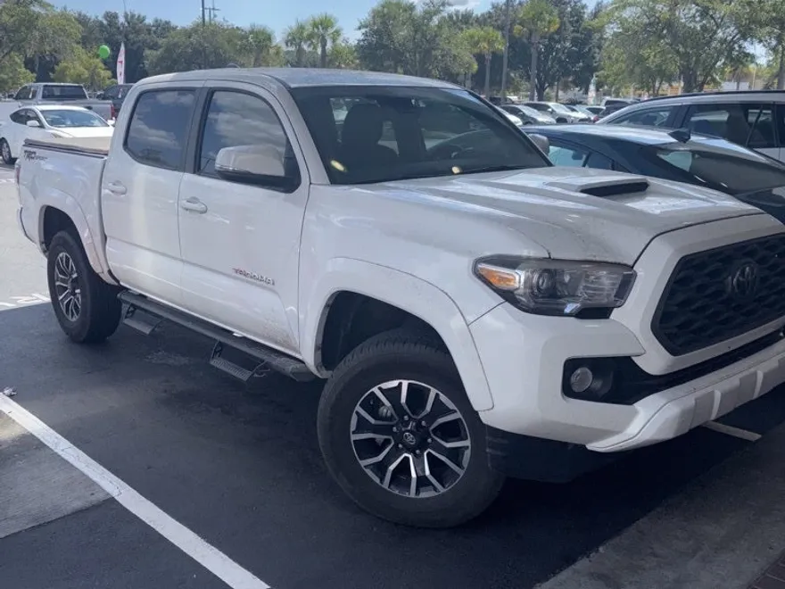 2023 Toyota Tacoma TRD Sport V6 photo 1