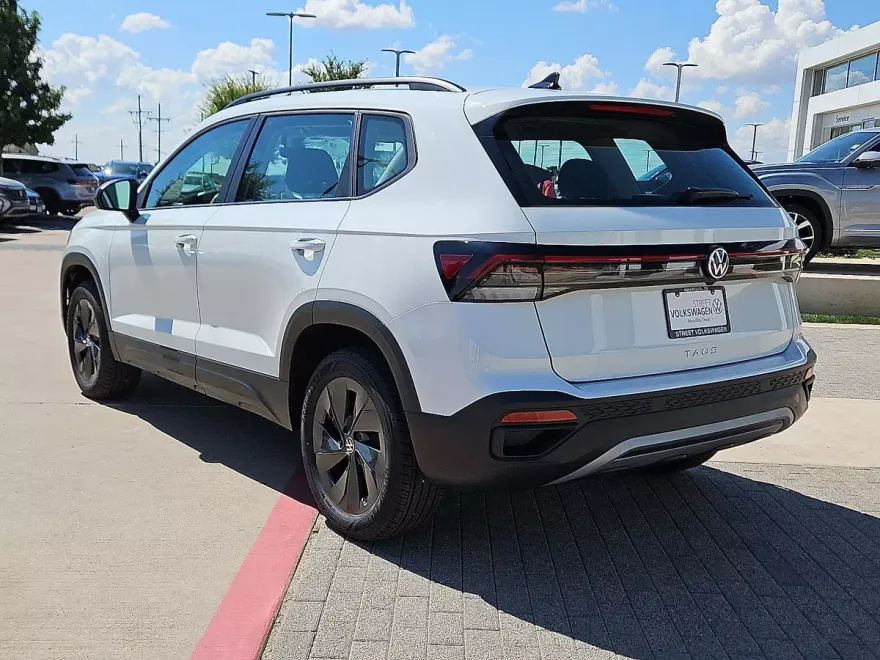 2025 Volkswagen Taos S photo 1
