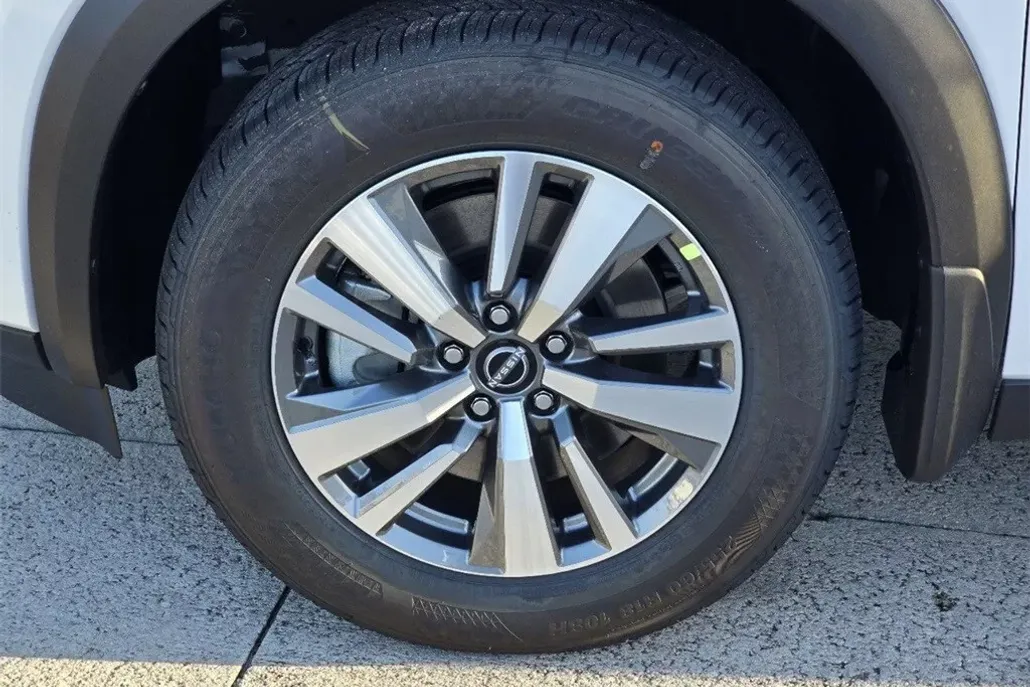 2025 Nissan Pathfinder SL photo 1