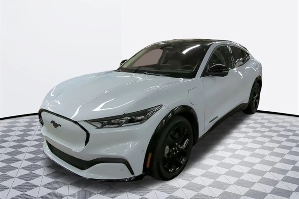 2023 Ford Mustang Mach-E Premium photo 1
