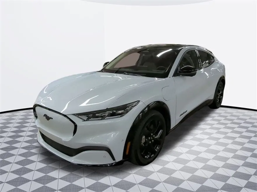 2023 Ford Mustang Mach-E Premium photo 1