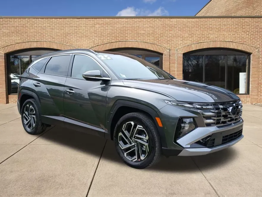2025 Hyundai Tucson Hybrid Limited photo 1