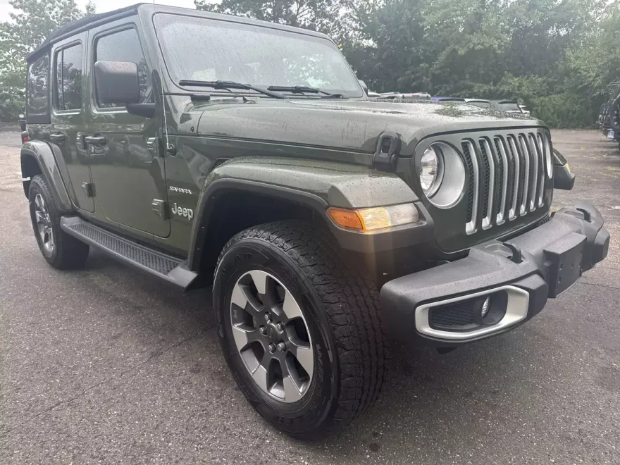 2021 Jeep Wrangler Unlimited Sahara photo 1