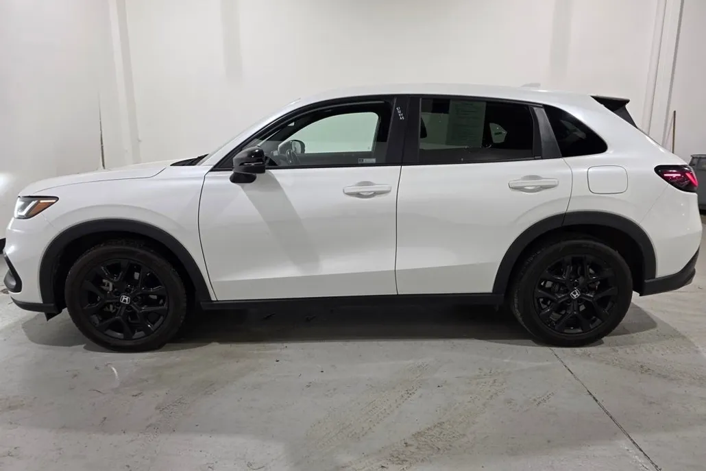 2023 Honda HR-V Sport photo 1