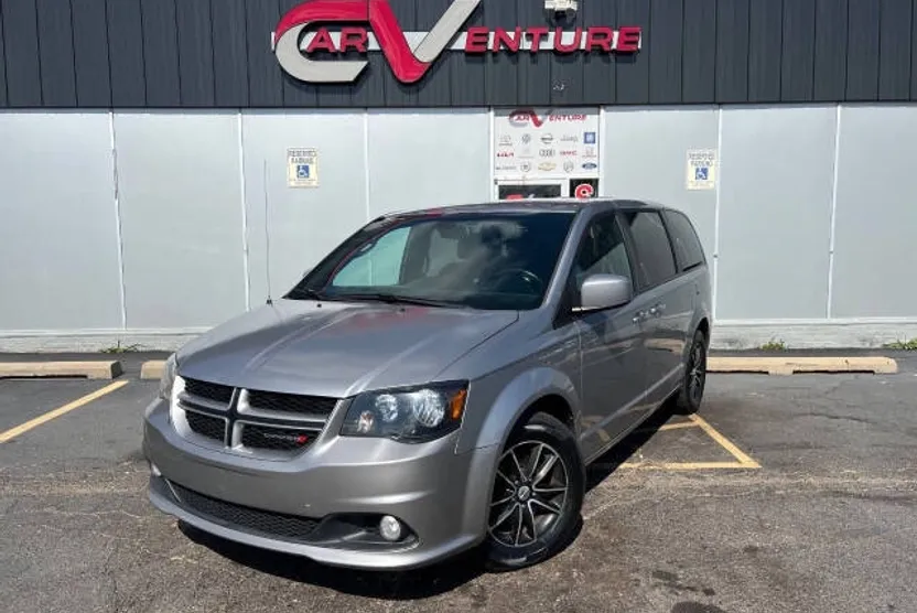 2019 Dodge Grand Caravan GT photo 1