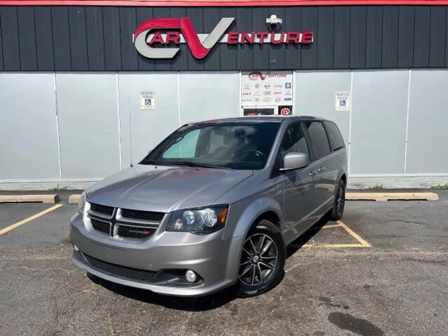 2019 Dodge Grand Caravan GT photo 1