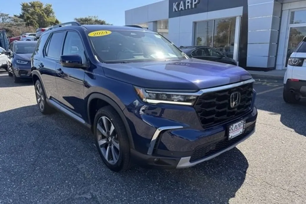 2024 Honda Pilot Touring photo 1