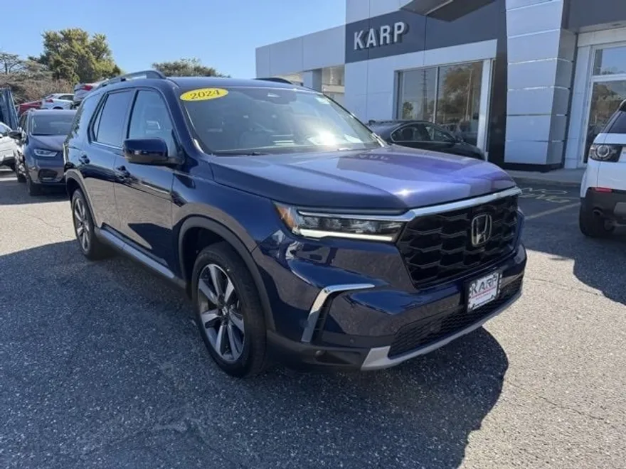 2024 Honda Pilot Touring photo 1