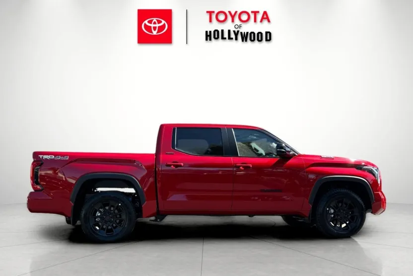 2025 Toyota Tundra Limited Platinum photo 1