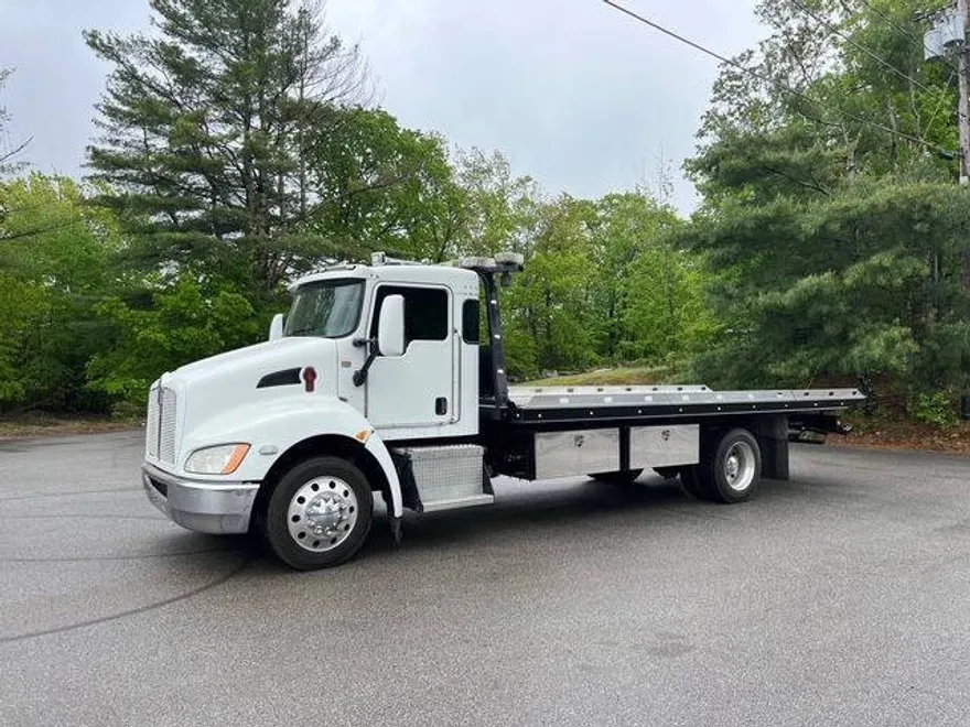 2009 Kenworth T3 Series photo 1
