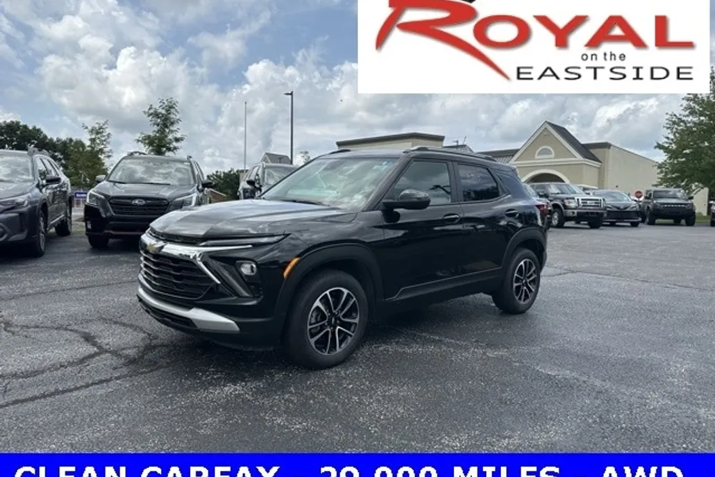 2024 Chevrolet Trailblazer LT photo 1