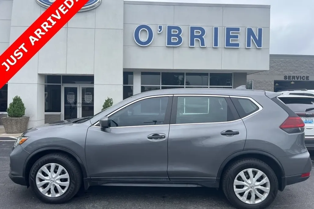 2019 Nissan Rogue S photo 1