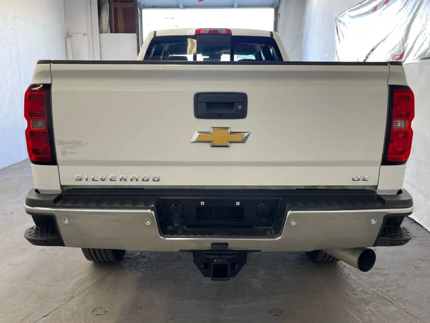 2015 Chevrolet Silverado 2500HD LTZ photo 1