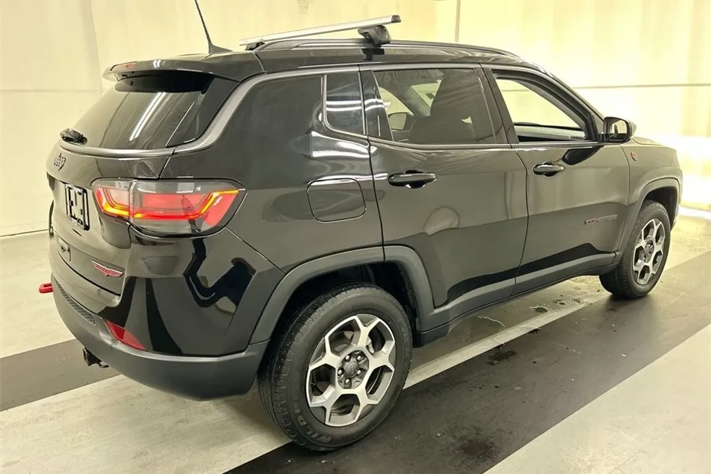 2022 Jeep Compass Trailhawk photo 1