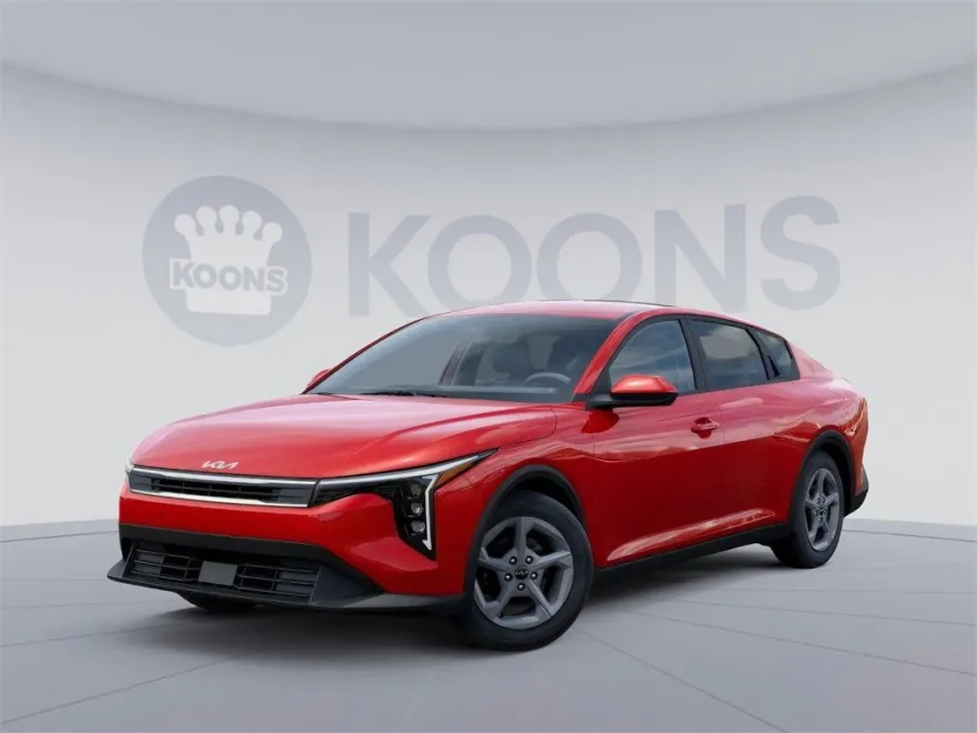 2025 Kia K4 LXS photo 1
