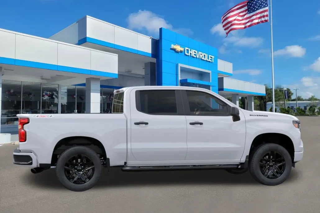 2026 Chevrolet Silverado 1500 Custom photo 1