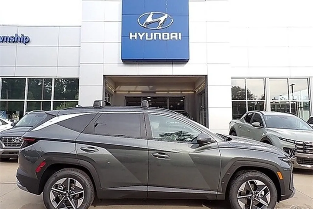 2025 Hyundai Tucson Hybrid SEL Convenience photo 1
