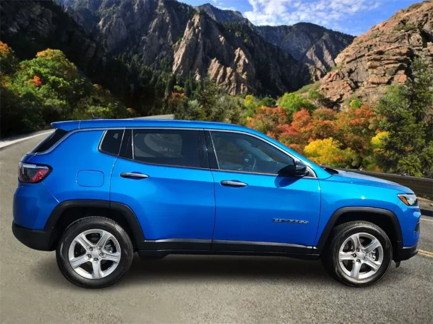 2024 Jeep Compass Sport photo 1
