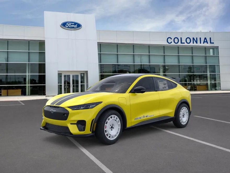 2025 Ford Mustang Mach-E GT photo 1