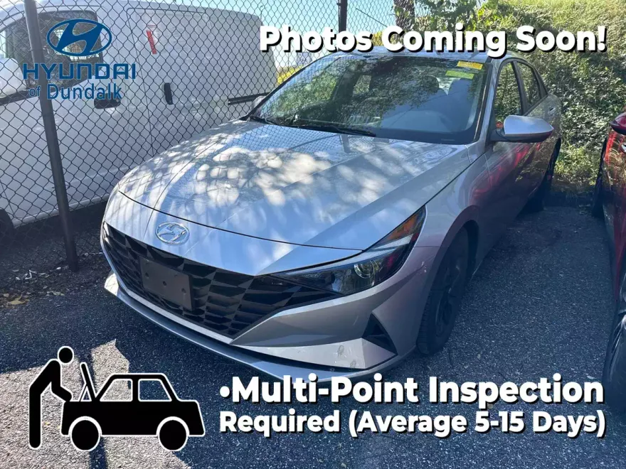 2022 Hyundai Elantra SEL photo 1