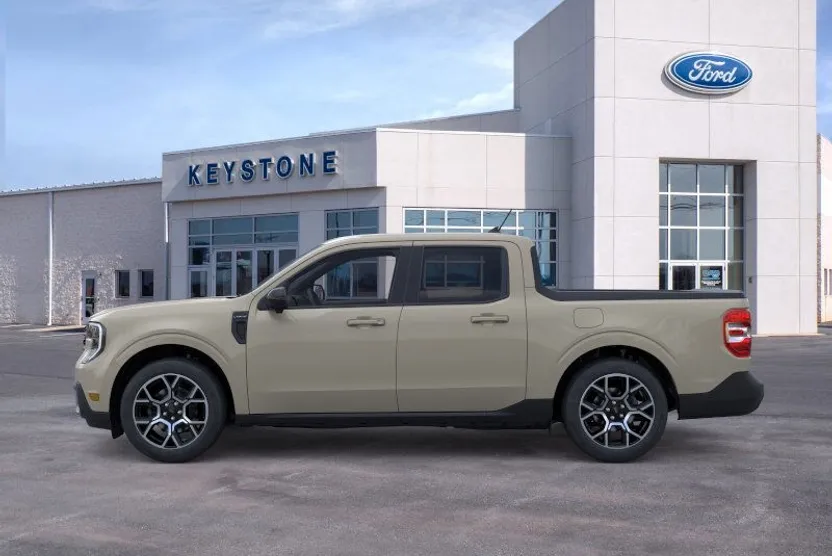 2025 Ford Maverick Lariat photo 1