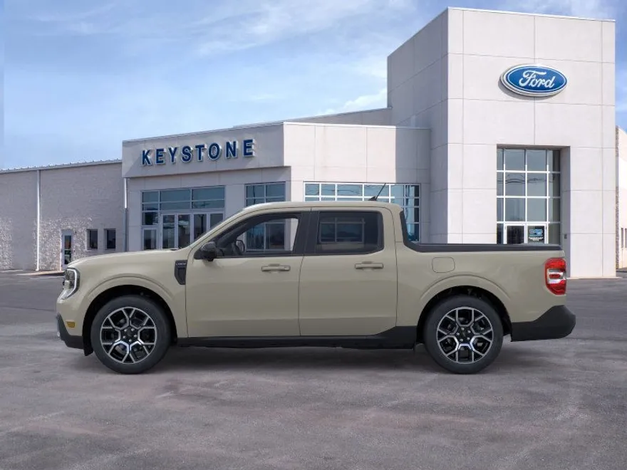 2025 Ford Maverick Lariat photo 1