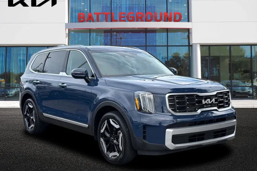 2023 Kia Telluride S photo 1