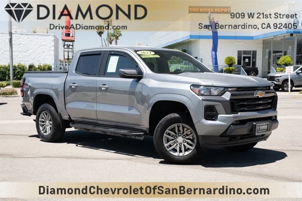 2024 Chevrolet Colorado LT photo 1